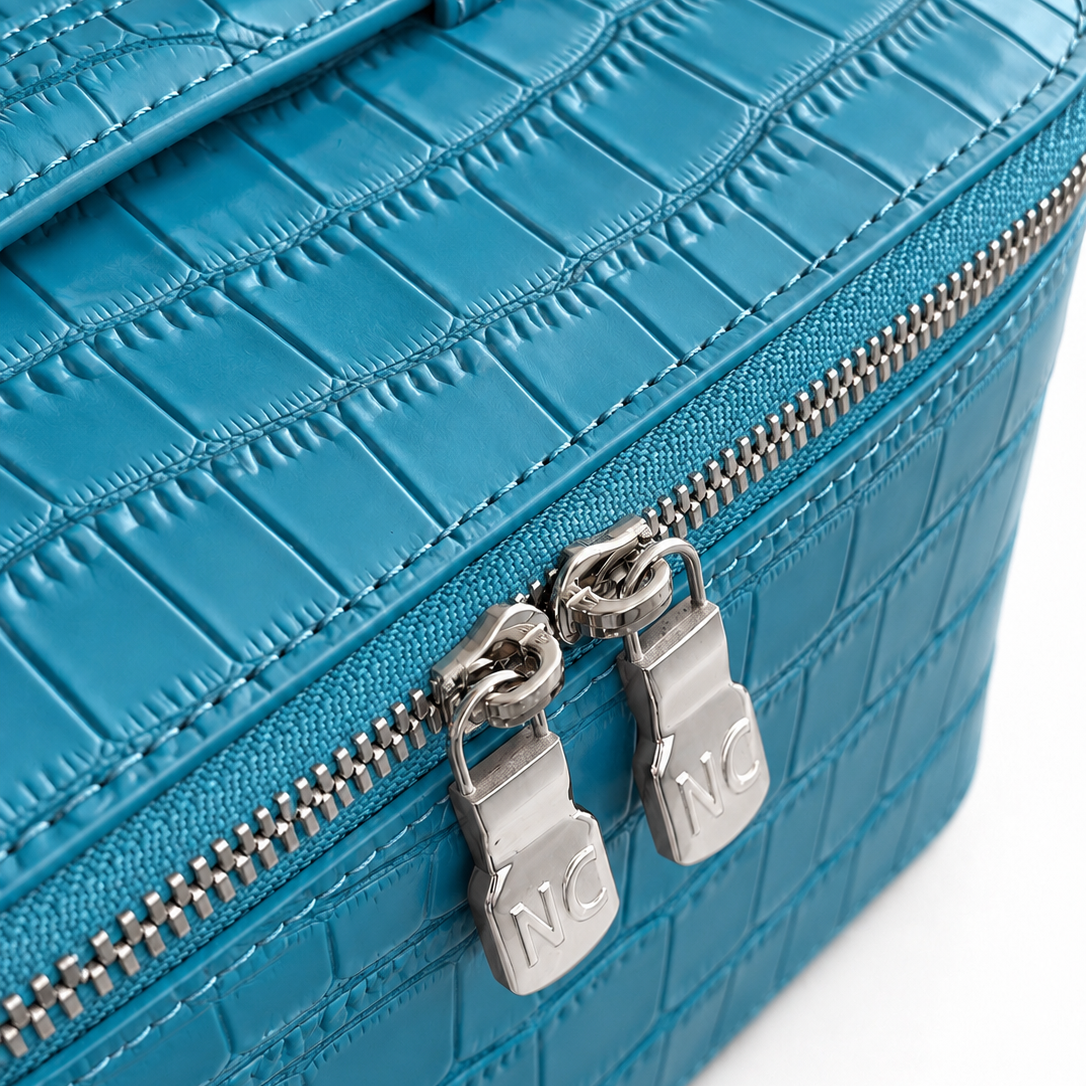 Bay Vanity Case