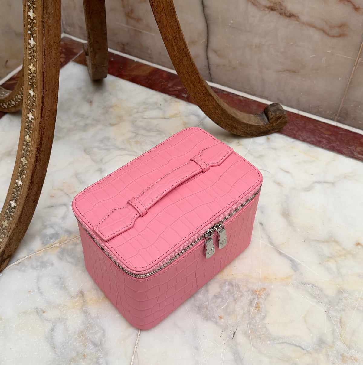Cottondust Vanity Case